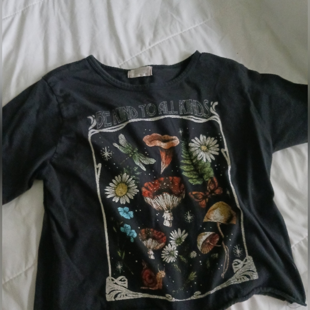 cropped tee - Picture 2 of 2